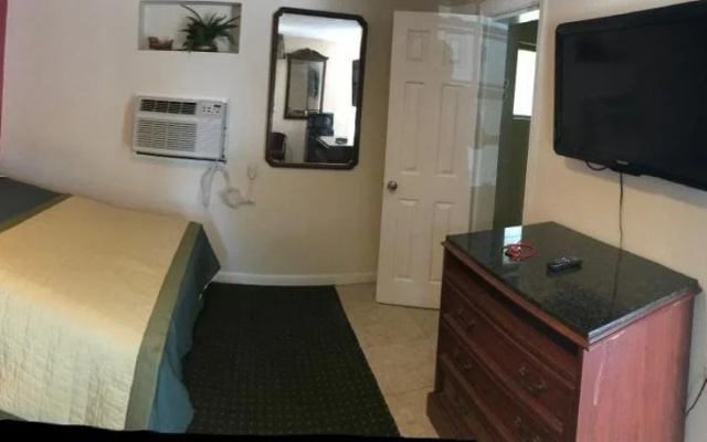 Camden Inn & Suites