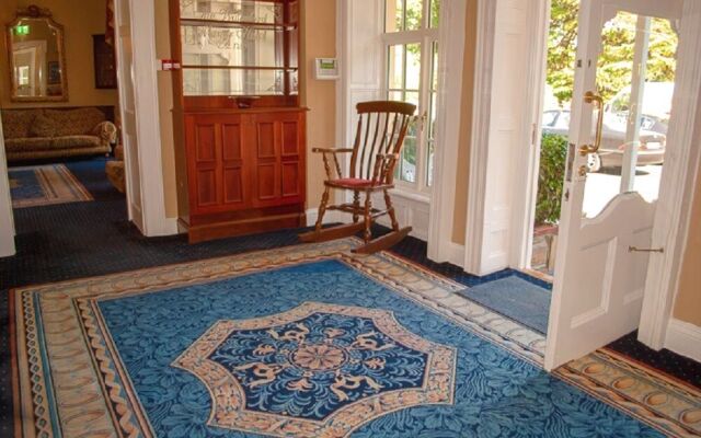 Greenway Manor Hotel