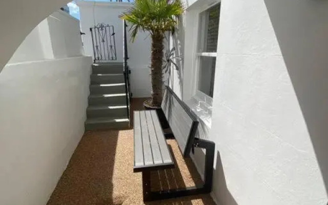 Relaxing costal retreat sleeps four people