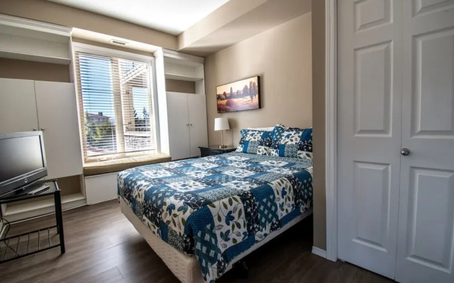 Pinnacle Pointe - By Vacations Kelowna