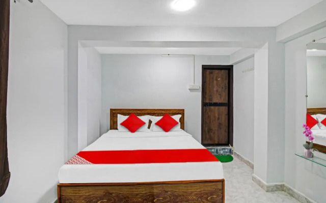 OYO 90210 J D Guest House