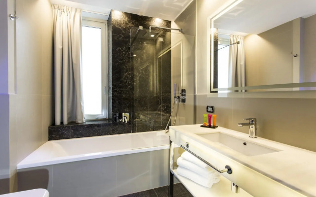 Hotel The Glam