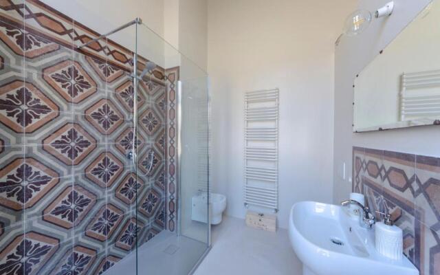 ALTIDO Spacious Flat for 6, close to Via Garibaldi