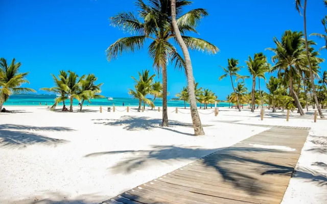 White Sands Beach