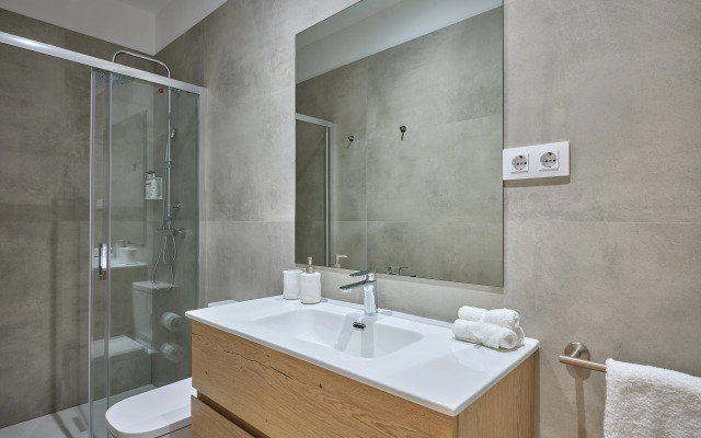 Paseo Suites Hotel