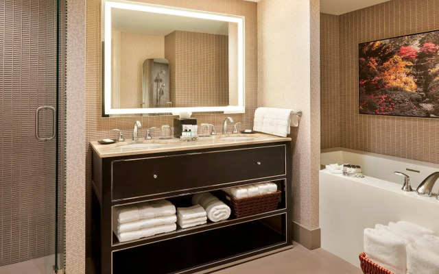 Sheraton Centre Toronto Hotel