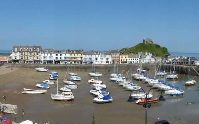 Beautiful apartment in Ilfracombe near sea