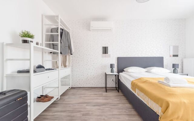 Oasis Apartments at Broadway Residence