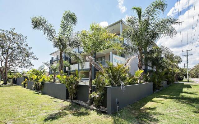 Shoal Bay Beachclub Apartments