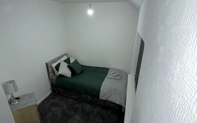 Noormak Nights Luxury 3-bed House in Birmingham