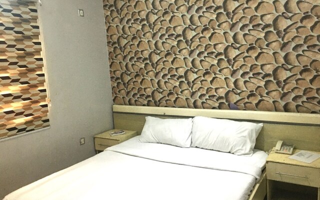 Zaaz Hotel