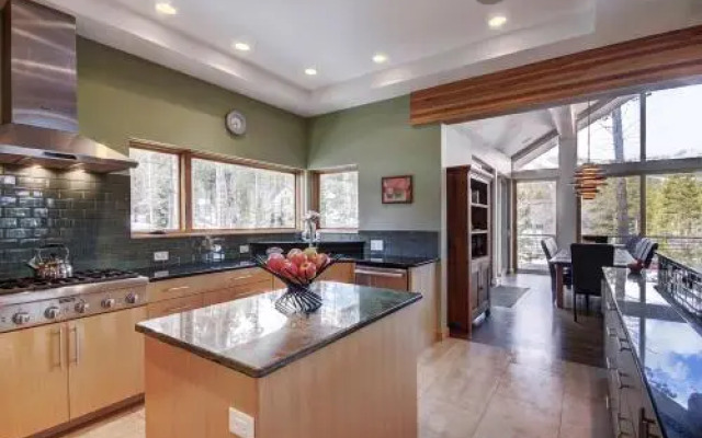 White Cloud Mountain Home