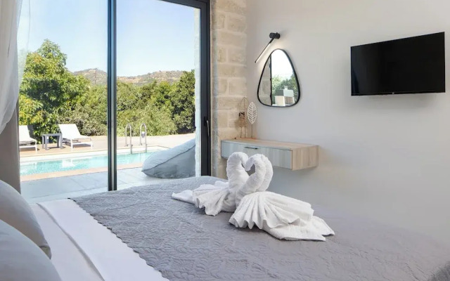 PanStel - Villa Solene with private pool