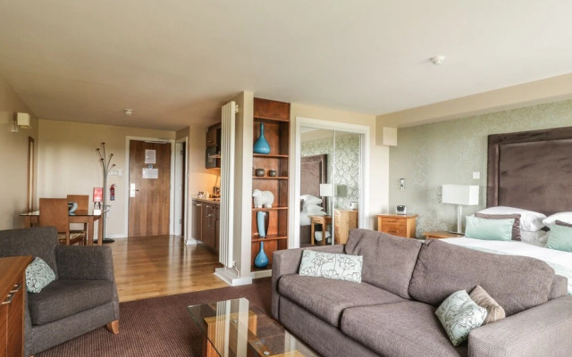 Apartment 8