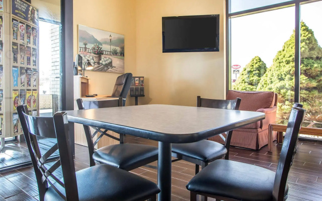 Econo Lodge Saint Robert