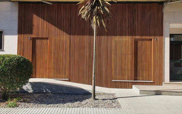 REDONDELA APARTMENTS - Bedroom, Bathroom & Kitchen