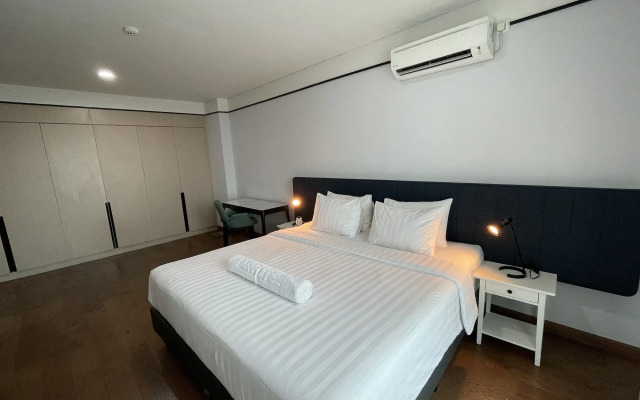 The Reiz Suites, Artotel Curated