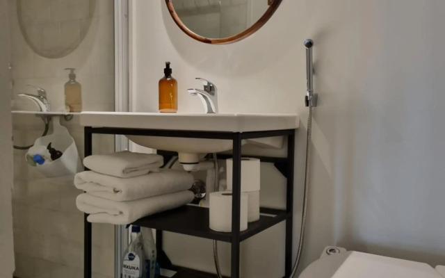 Hurmaava ullakkoasunto Vanhan Rauman laidalla