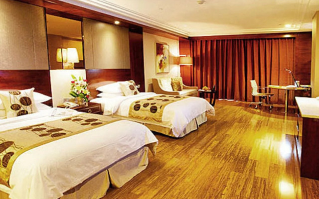 Golden Eagle Summit Hotel