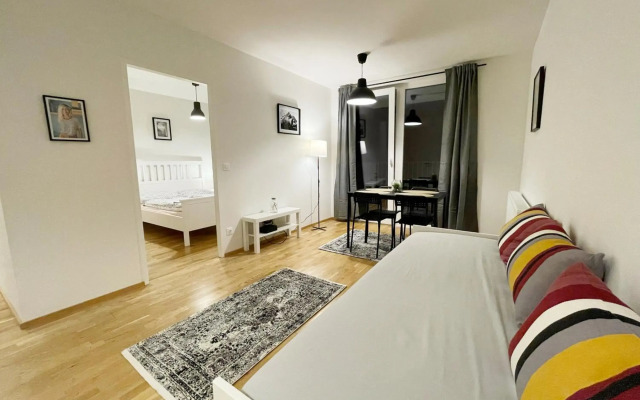 MUZETA11 Top 32 and 33 -Modern Town Apartment with Balcony