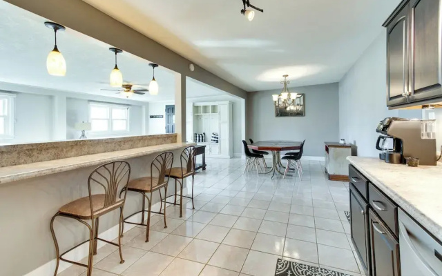 Updated Robinson Vacation Rental w/ Fireplace!