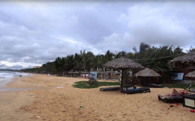 Moon Resort