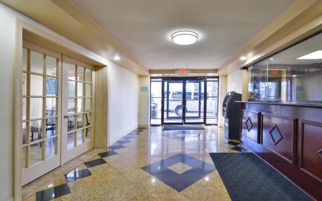 Red Carpet Inn - Newark Airport