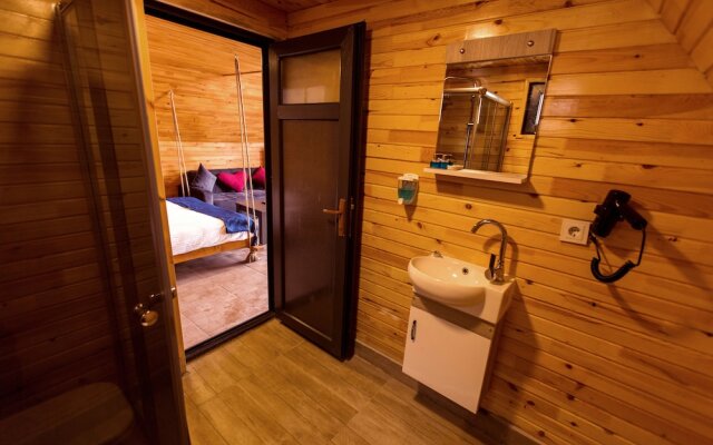 Çeli̇k Resort