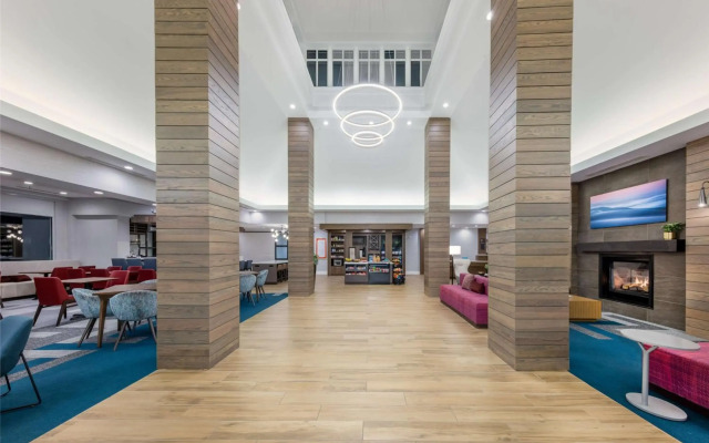 Hilton Garden Inn Albuquerque / Journal Center