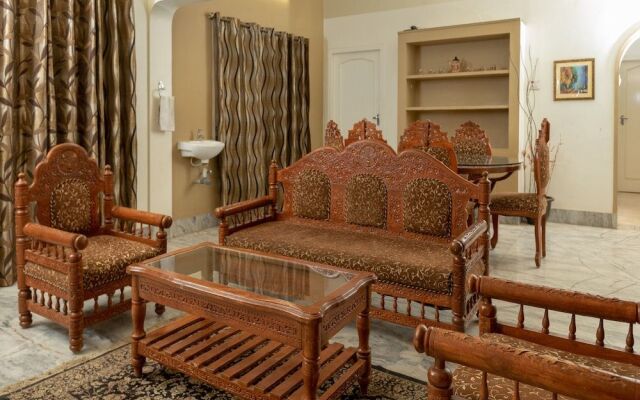 OYO 16836 Royal Home Stay