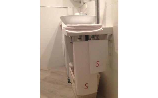 Les Suites Di Parma