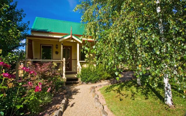 Autumn Abode Cottages