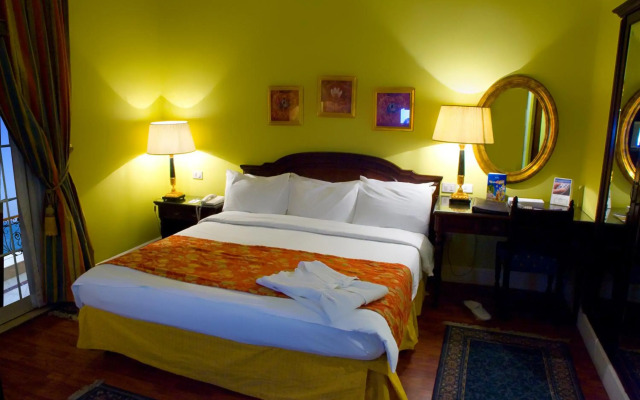 Helnan Auberge Hotel