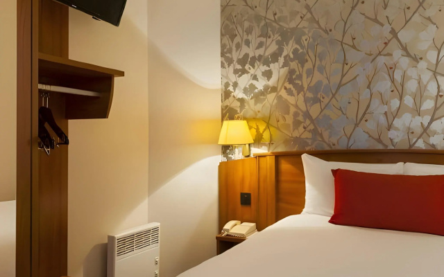 Timhotel Le Louvre