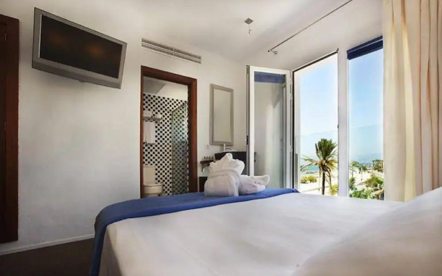 Azul Playa Apartments