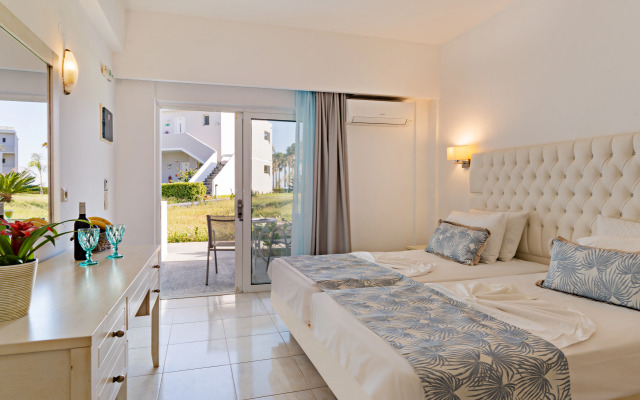 Delfina Tropic Beach