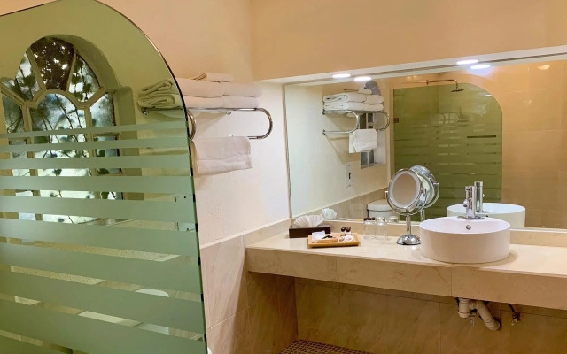 Inn Galerias Hotel