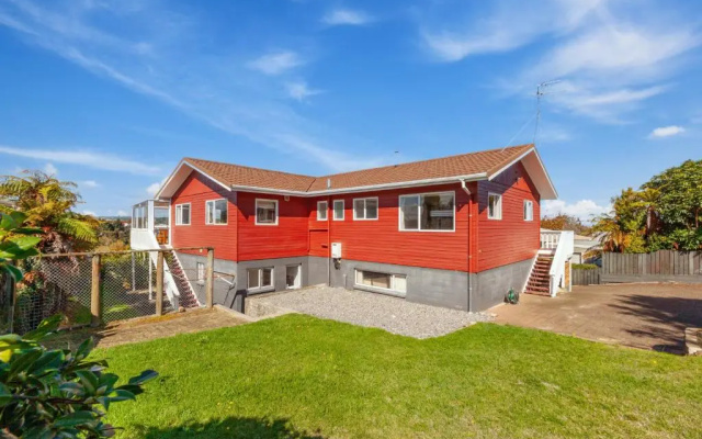 Woodward Lodge - Taupo Holiday Home
