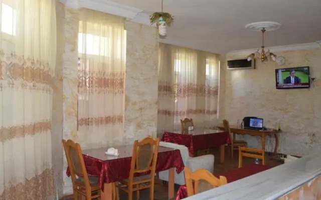 Victoria Hotel -Batum Massage - Sauna - Restaurant