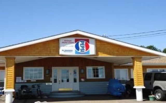 Anchor Motel and Suites