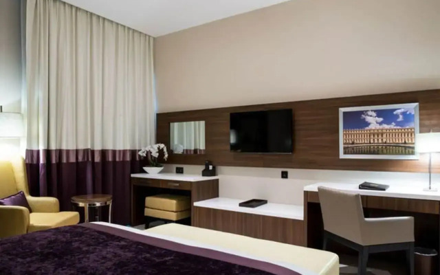 The Envoy Hotel