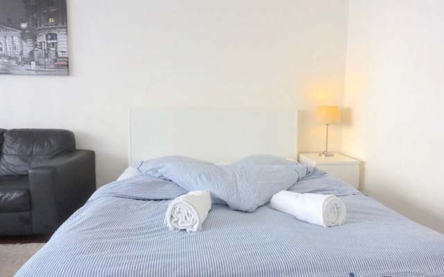 Deluxe Studio With Pocket Wifi
