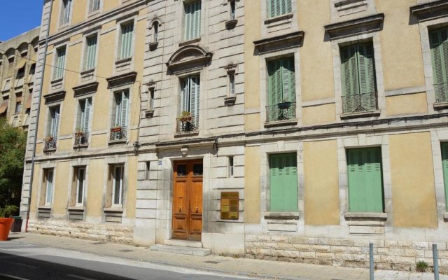 Appartement intra muros 8 personnes climatisé Wifi stationnement facile