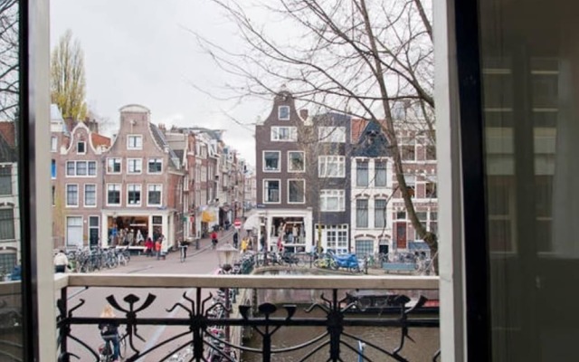 Luxury Keizersgracht Group House