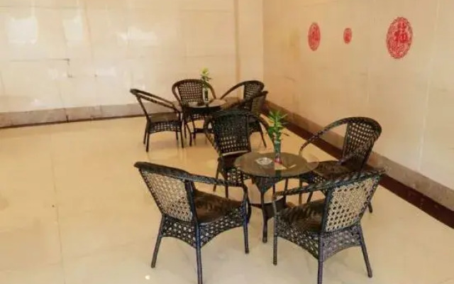 Guiping Golden Phoenix Hotel