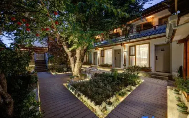 SHANGRI-LA Guilu Homestay