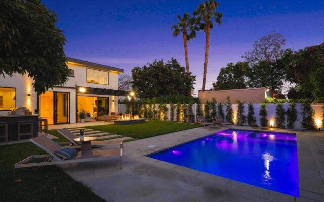 Curson Modern