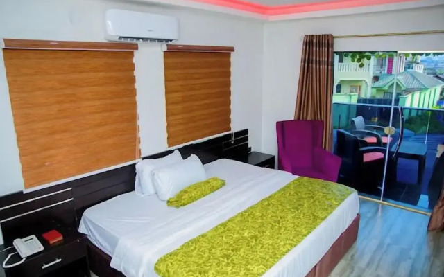White Vill Hospitality And Homes
