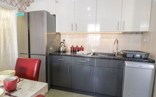 25 Springvale