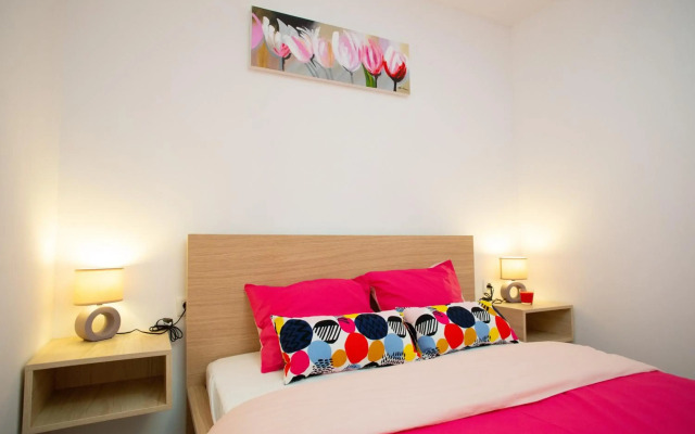 Apartman Matej with pool Povljana